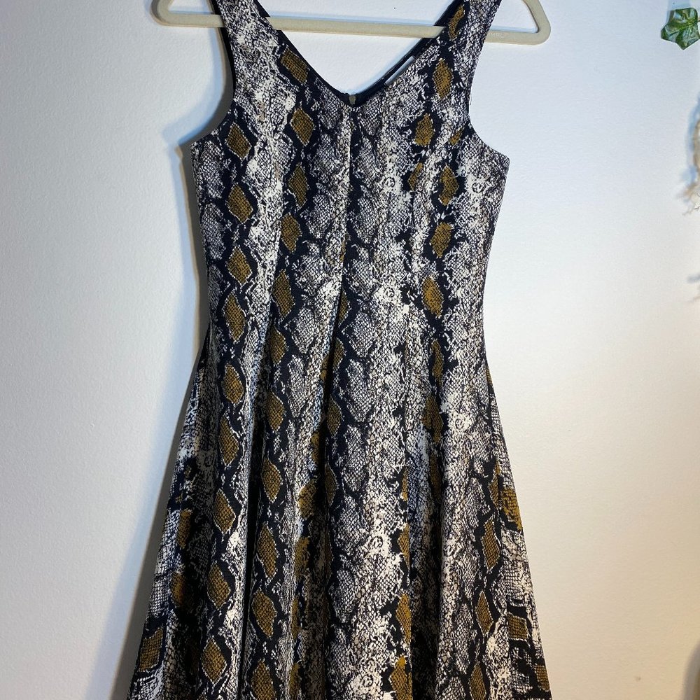 Women's Black and White Snakeskin Patterned Dress